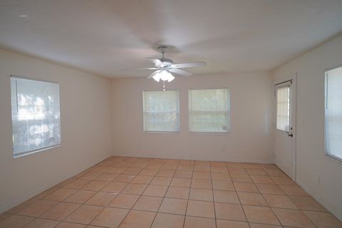 Tiny photo for 702 Nassau Street, Tallahassee, FL 32310 (MLS # 398752)