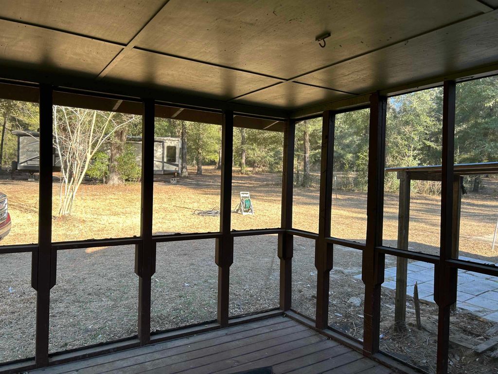 Photo of 752 N Forest Cir Circle, Havana, FL 32333 (MLS # 395919)