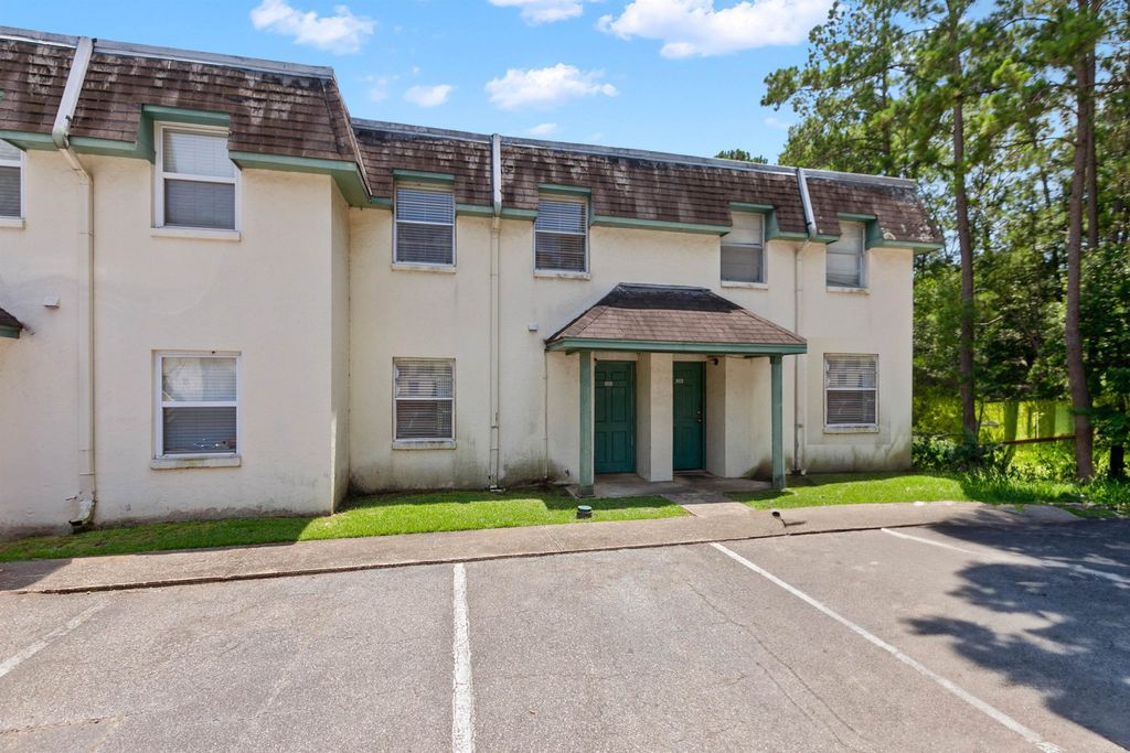 Photo of 2325 W Pensacola Street #135, Tallahassee, FL 32304 (MLS # 392405)
