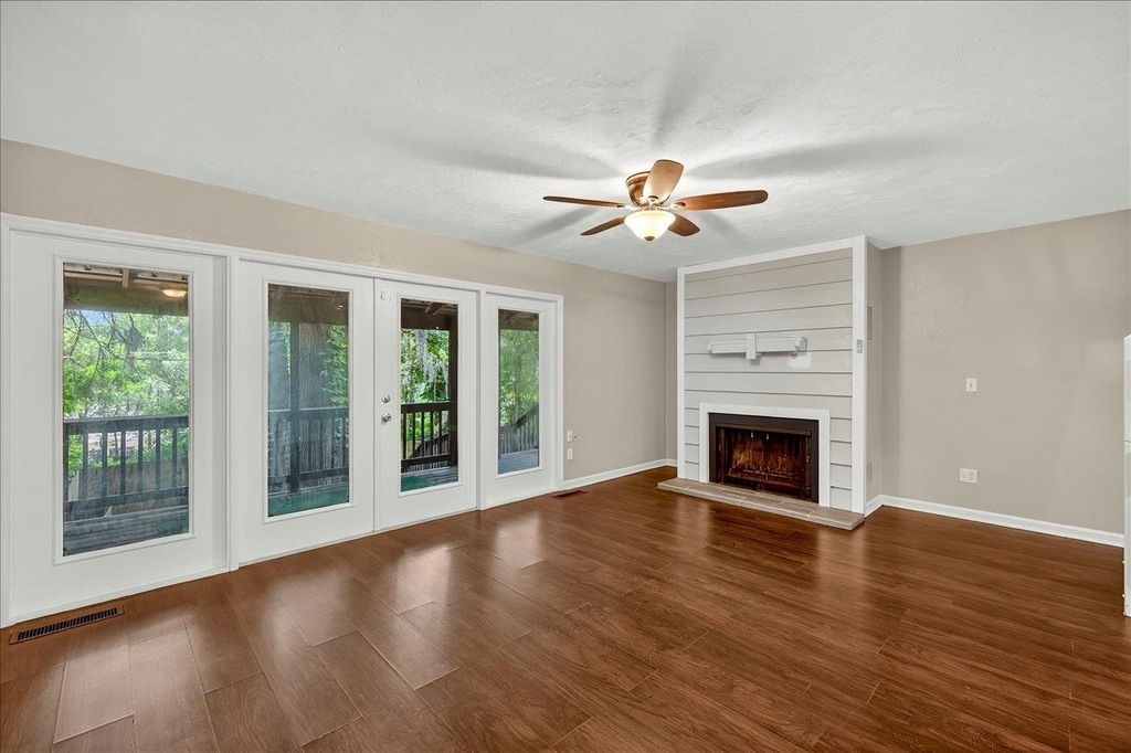 Photo of 1515 JACKS Drive, Tallahassee, FL 32301 (MLS # 391686)