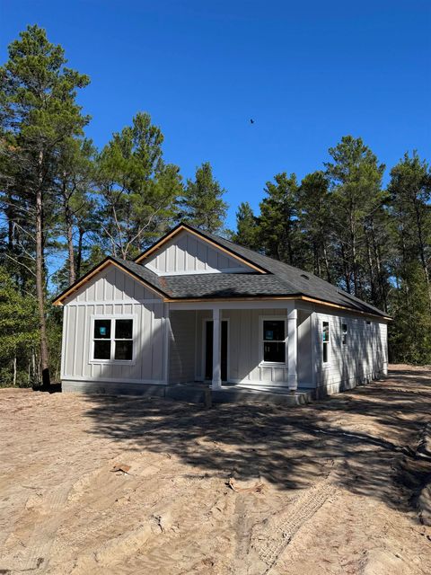 A home in Lanark Village