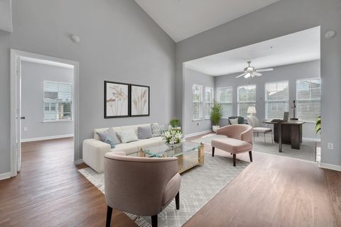 Photo of 2801 Chancellorsville Drive #137, Tallahassee, FL 32312 (MLS # 394699)