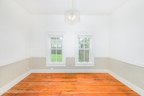 Tiny photo for 204 NE 3RD Street, Havana, FL 32333 (MLS # 401536)