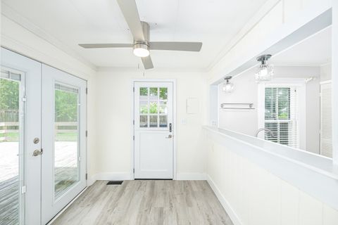 Tiny photo for 204 NE 3RD Street, Havana, FL 32333 (MLS # 401536)