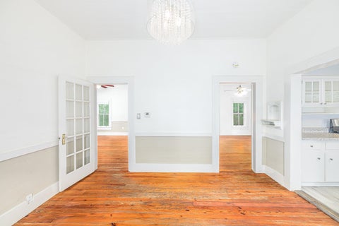 Tiny photo for 204 NE 3RD Street, Havana, FL 32333 (MLS # 401536)