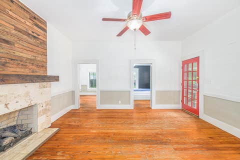 Tiny photo for 204 NE 3RD Street, Havana, FL 32333 (MLS # 401536)