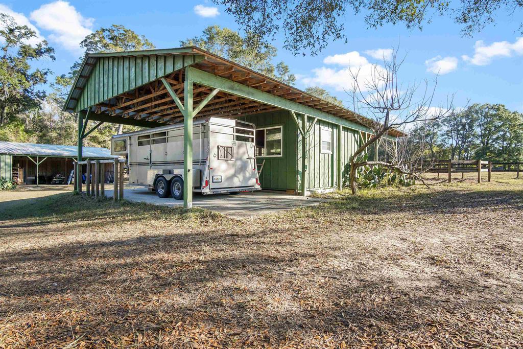 Photo of 13050 Forest Run Court, Tallahassee, FL 32317 (MLS # 394263)