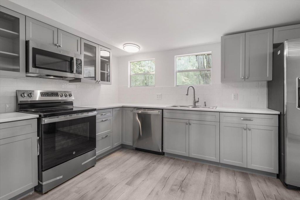 Photo of 4308 HOLDER Ln, Tallahassee, FL 32310 (MLS # 392465)