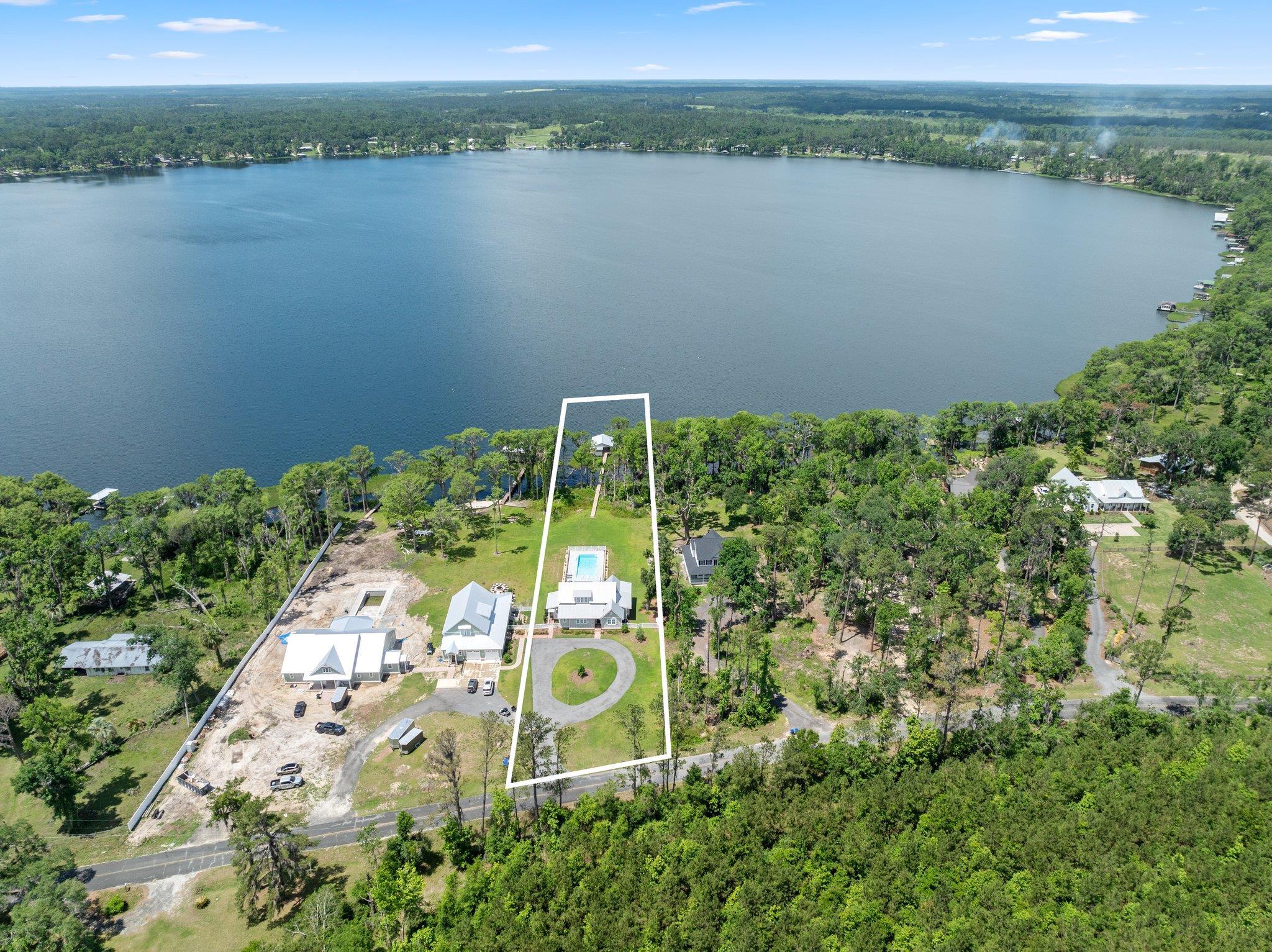 2845 NE Cherry Lake Circle