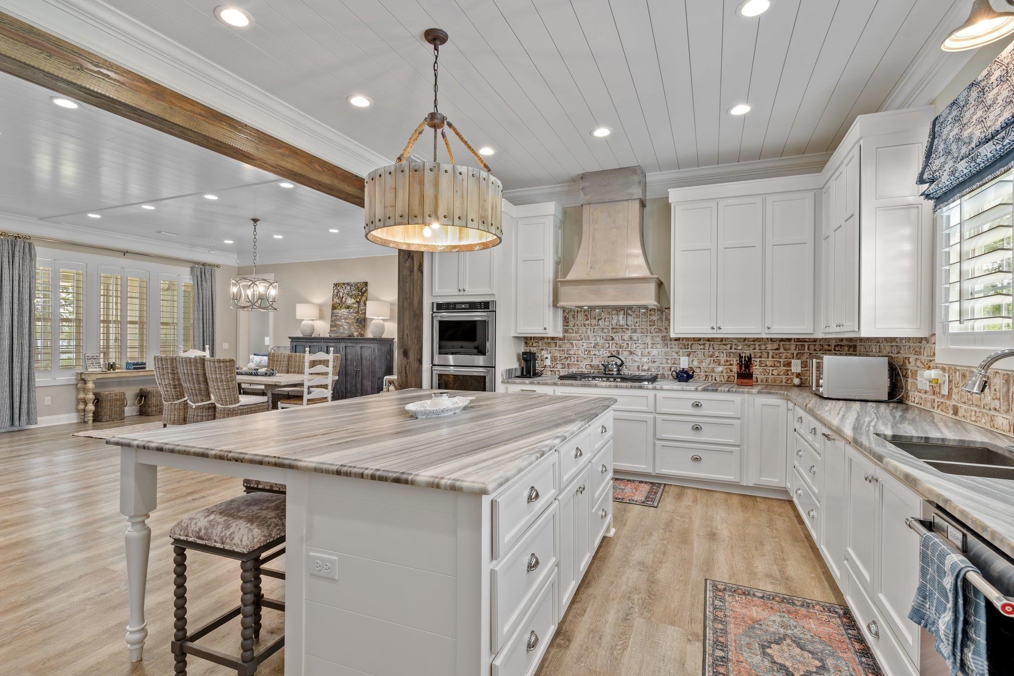 2845 NE Cherry Lake Circle