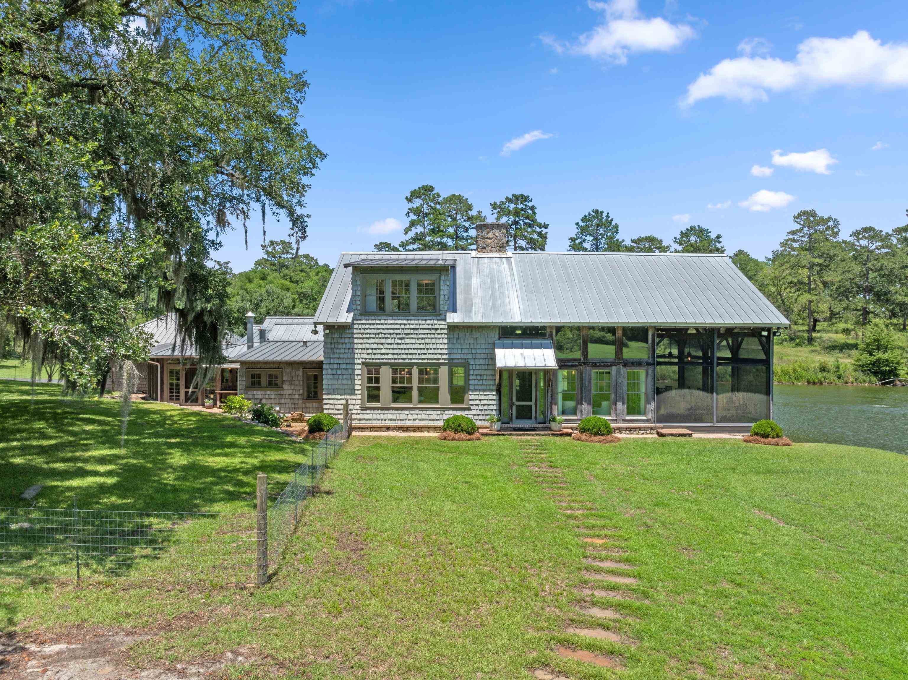10800 Mccracken Road
