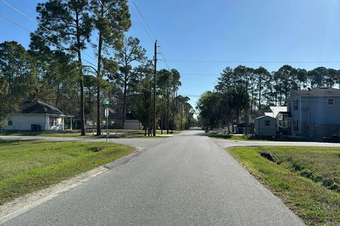 Tiny photo for 952 Ervin Street, Other Florida, FL 32084 (MLS # 397963)