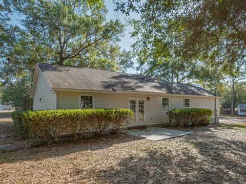 Tiny photo for 5 Birch Court, Crawfordville, FL 32327 (MLS # 394418)