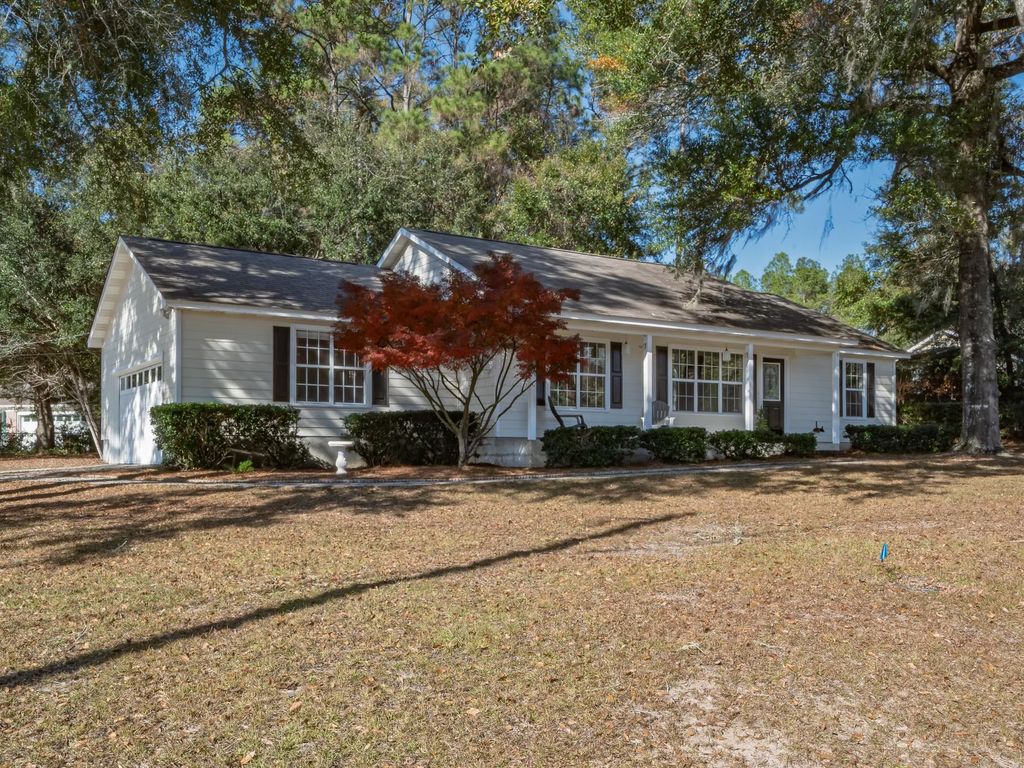 Photo of 5 Birch Court, Crawfordville, FL 32327 (MLS # 394418)