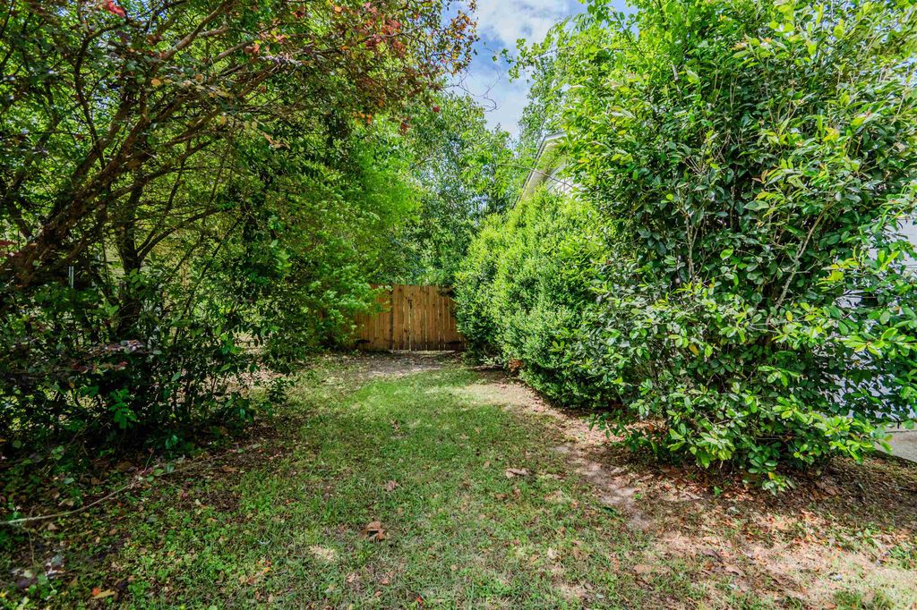 Photo of 2128 Little River Lane, Tallahassee, FL 32303 (MLS # 398706)