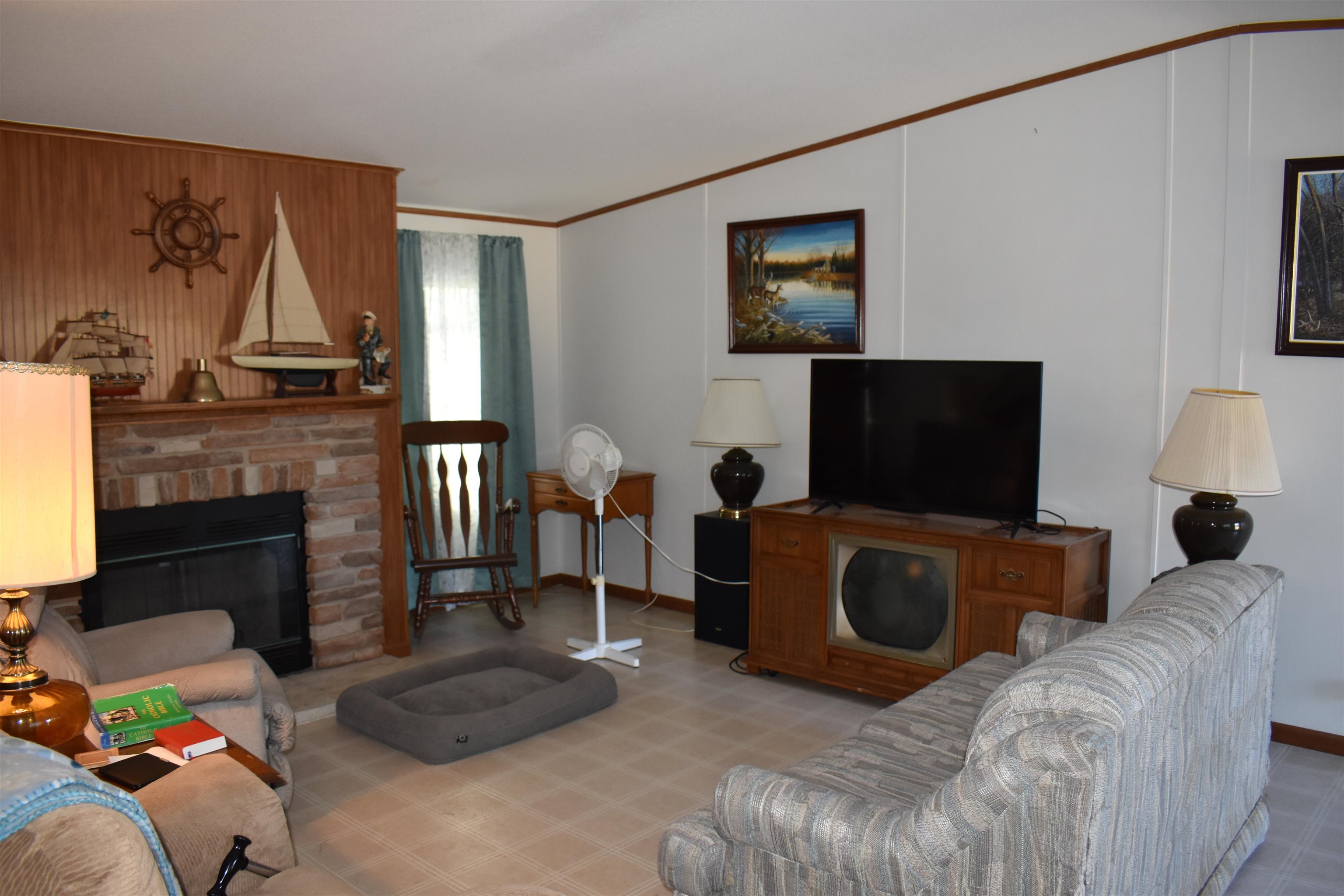 4862 NE Bellville Road