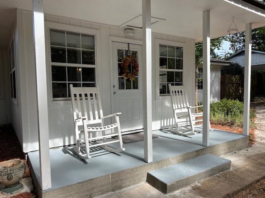 Photo of 3707 CARACUS CT Ct, Tallahassee, FL 32303 (MLS # 391544)