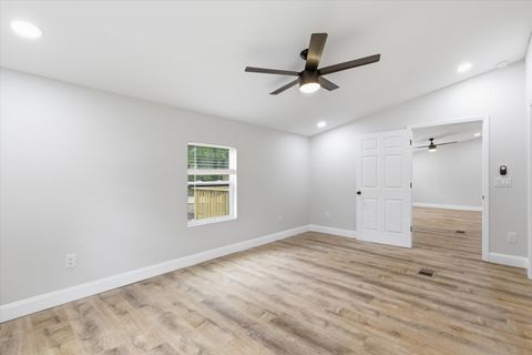 Tiny photo for 207 Fleetwood Street, Tallahassee, FL 32305 (MLS # 398091)