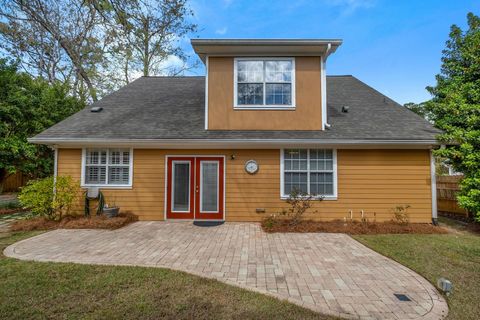 Tiny photo for 2031 WINDSOR OAKS Court, Tallahassee, FL 32308 (MLS # 396917)