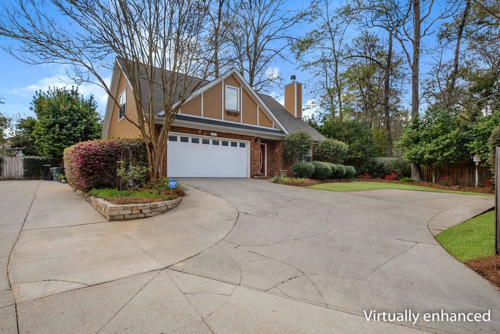 Photo of 2031 WINDSOR OAKS Court, Tallahassee, FL 32308 (MLS # 396917)