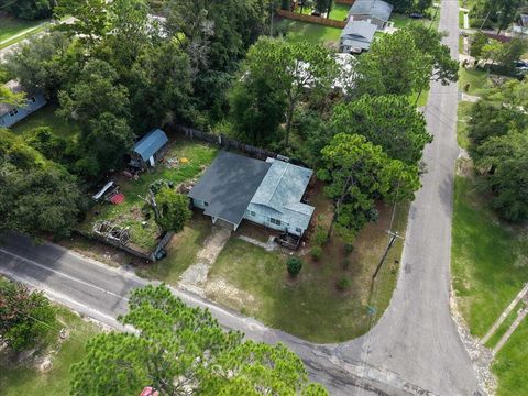 Tiny photo for 302 Fairfield Avenue, Tallahassee, FL 32305 (MLS # 402914)