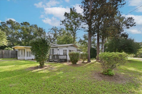 Tiny photo for 302 Fairfield Avenue, Tallahassee, FL 32305 (MLS # 402914)