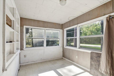 Tiny photo for 302 Fairfield Avenue, Tallahassee, FL 32305 (MLS # 402914)