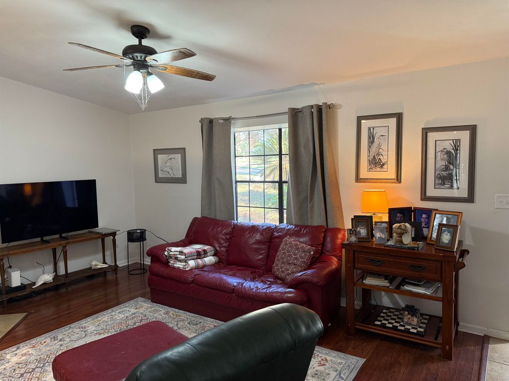 Photo of 140 W Whetherbine Way, Tallahassee, FL 32301 (MLS # 393518)