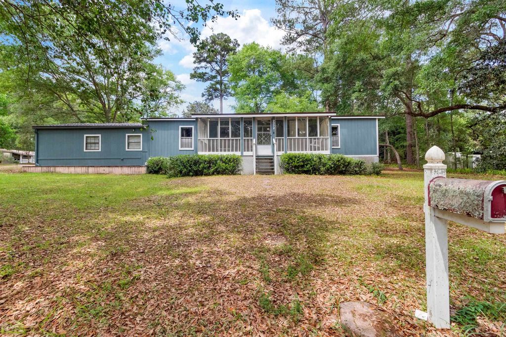 Photo of 7772 Rocky Comfort Lane, Tallahassee, FL 32317 (MLS # 399571)