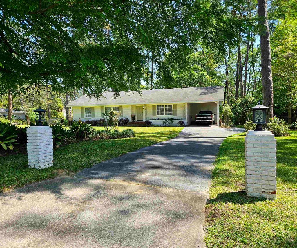 Photo of 102 Sandra Street St, Thomasville, GA 31792 (MLS # 398119)