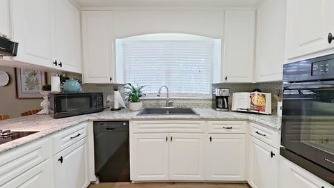 Tiny photo for 102 Sandra Street St, Thomasville, GA 31792 (MLS # 398119)