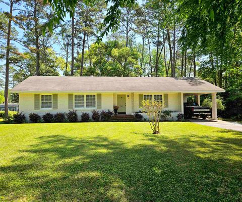 Photo of 102 Sandra Street St, Thomasville, GA 31792 (MLS # 398119)