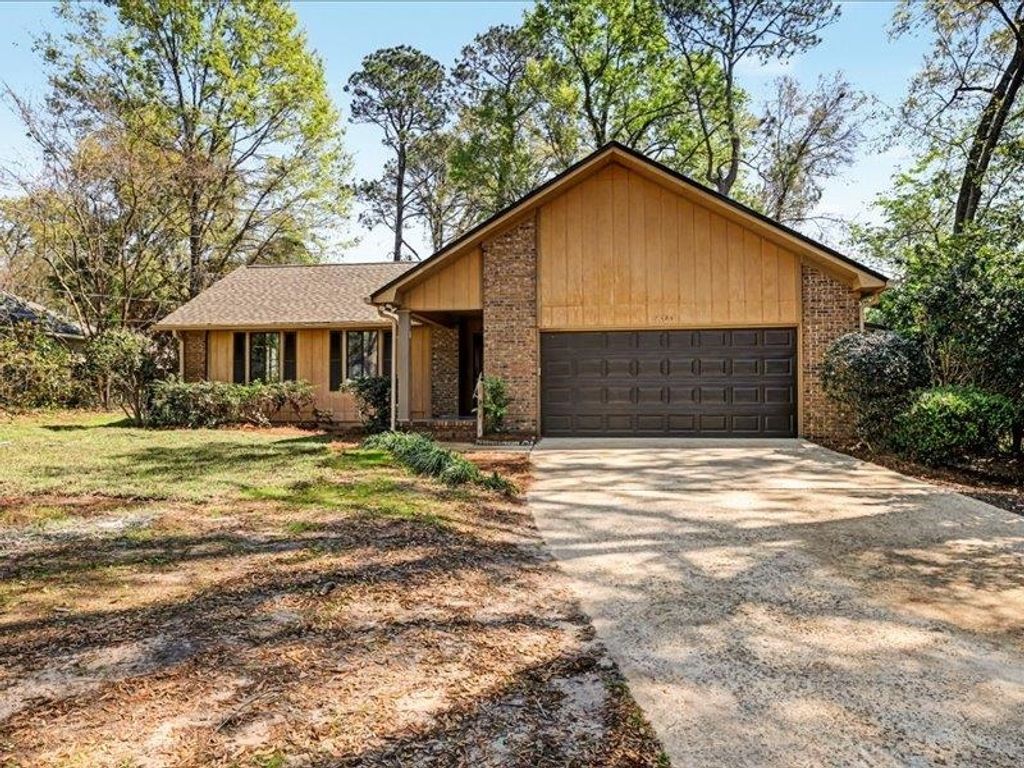 Photo of 6525 Iron Liege Trail Trl, Tallahassee, FL 32309 (MLS # 397837)