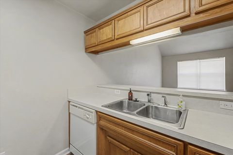 Tiny photo for 2525 Hartsfield Road Unit 20 Rd, Tallahassee, FL 32303 (MLS # 395361)