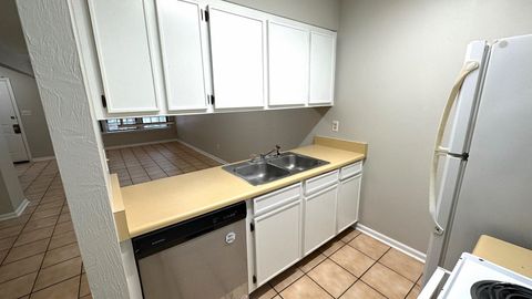 Tiny photo for 803 Timbers Court, Tallahassee, FL 32304 (MLS # 399675)