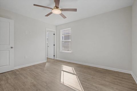 Tiny photo for 2002 Pasco Street, Tallahassee, FL 32310 (MLS # 392149)