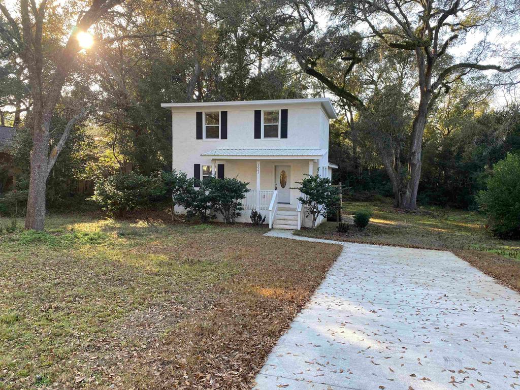 Photo of 2062 Hollywood Drive, Tallahassee, FL 32303 (MLS # 397199)