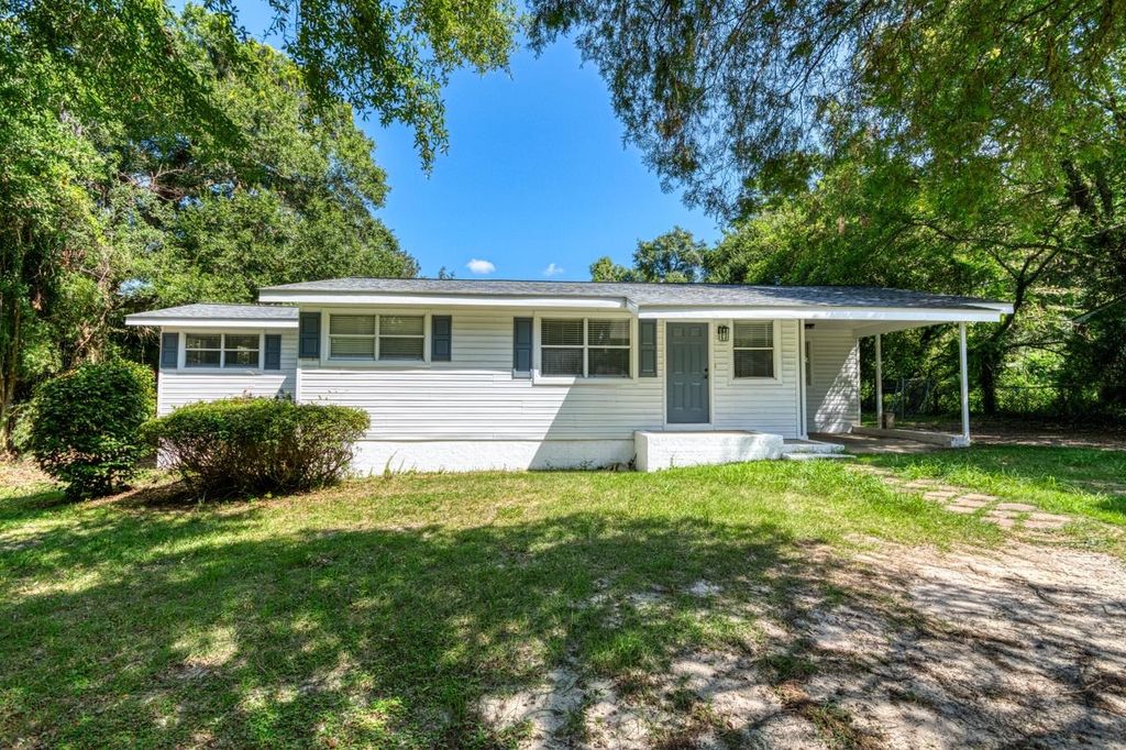Photo of 1834 Homewood Road, Tallahassee, FL 32303 (MLS # 390767)