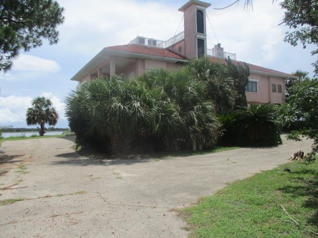 224 Harbour Point Drive