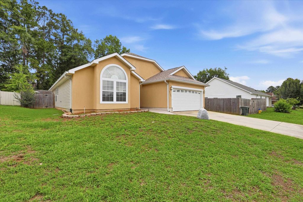 Photo of 3308 Dartmouth Drive, Tallahassee, FL 32317 (MLS # 400497)
