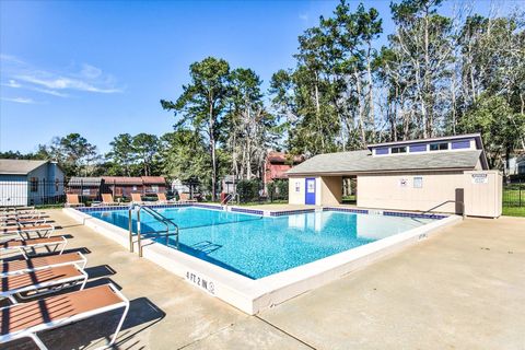 Tiny photo for 2193 Timberwood Circle, Tallahassee, FL 32304 (MLS # 399602)