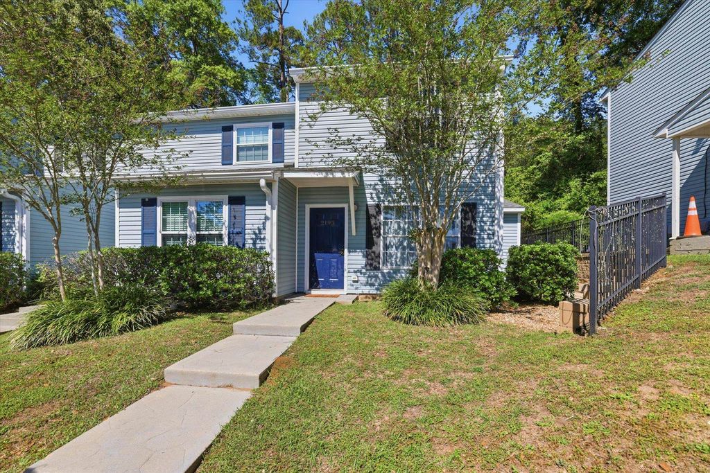 Photo of 2193 Timberwood Circle, Tallahassee, FL 32304 (MLS # 399602)