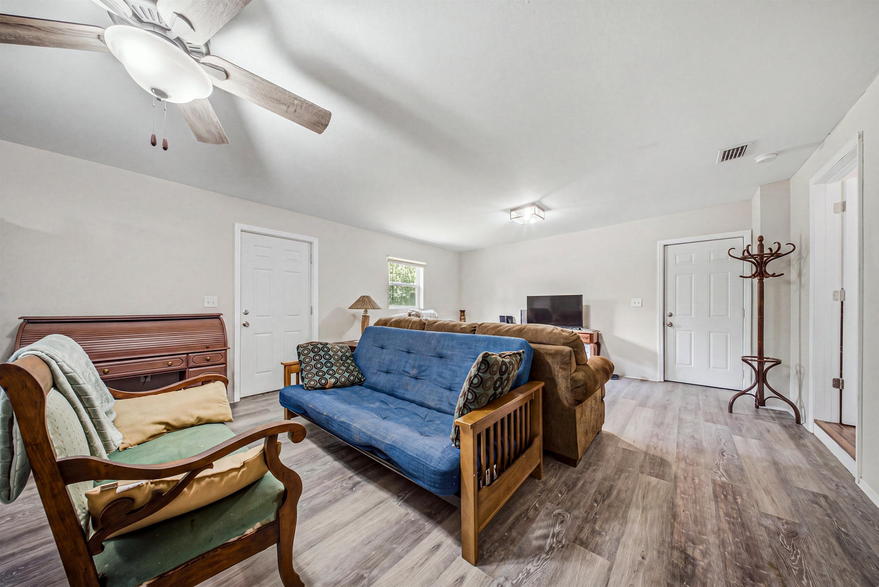 1550 E WASHINGTON Street -