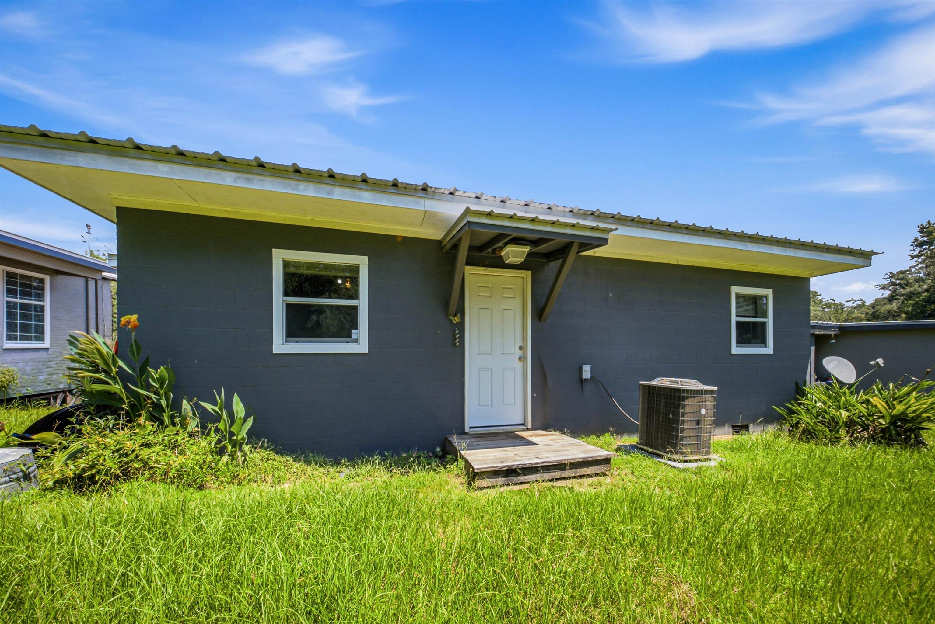 1550 E WASHINGTON Street -