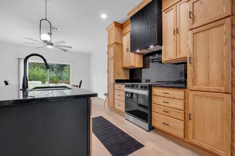 Tiny photo for 1406 Daniels Street, Tallahassee, FL 32310 (MLS # 385501)