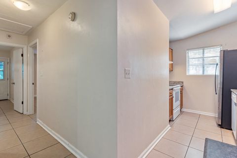 Tiny photo for 215 W Whetherbine Way, Tallahassee, FL 32301 (MLS # 391768)