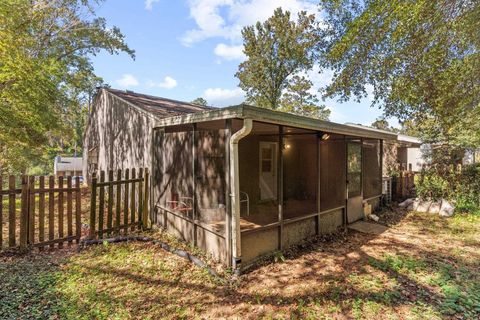Tiny photo for 215 W Whetherbine Way, Tallahassee, FL 32301 (MLS # 391768)