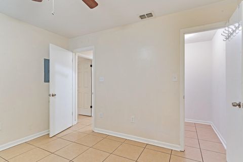 Tiny photo for 215 W Whetherbine Way, Tallahassee, FL 32301 (MLS # 391768)