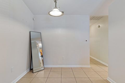 Tiny photo for 215 W Whetherbine Way, Tallahassee, FL 32301 (MLS # 391768)