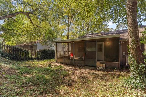 Tiny photo for 215 W Whetherbine Way, Tallahassee, FL 32301 (MLS # 391768)